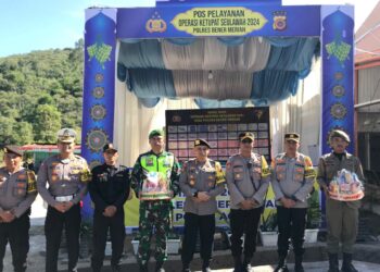 Kapolres Dampingi Tim Supervisi Polda Aceh Melakukan Pengecekkan Pos Ketupat Di Bener Meriah 