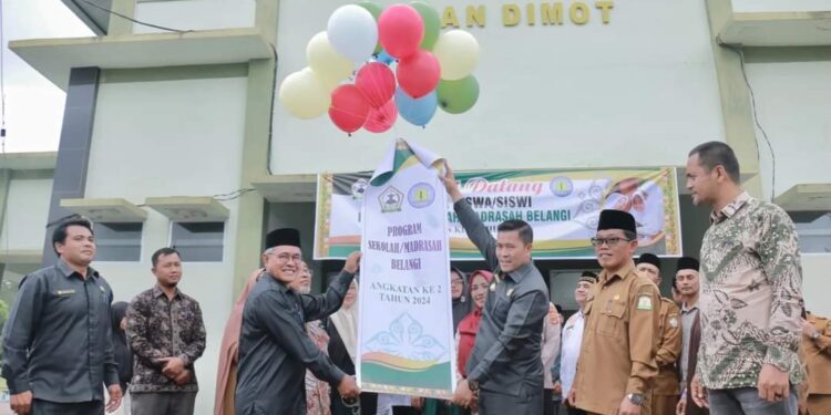 Pj Bupati Bener Meriah Haili Yoga Resmikan Program Sekolah Belangi Angkatan Ke-2