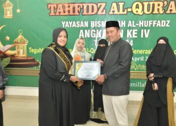 Hadiri Khataman Tahfidz Al-Quran, Pj. Bupati Haili Yoga : Mari luangkan Waktu Membaca Al-Quran