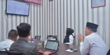 Ikuti Zoom Dengan BKKBN, Pj. Sekda Khairmansyah Sampaikan Data IBangga Bener Meriah Melebihi Target