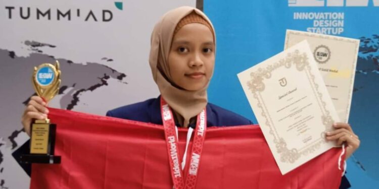 Pj Bupati Azmi Beri Apresiasi Kepada Mahasiswi Asal Singkil Peraih Juara 1 Di Turkiye