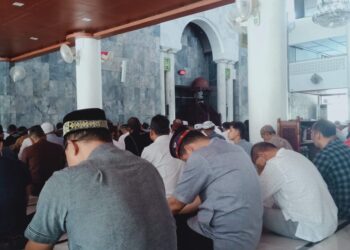 Khatib Jumat Mesjid Istiqamah BDI Perta Arun Gas Lhokseumawe “Iblis Selalu Menggoda Manusia”