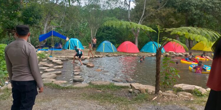 Patroli Libur Akhir Pekan, Polsek Pegasing Sampaikan Pesan Kamtibmas Kepada Pengunjung Dan Pengelola Wisata