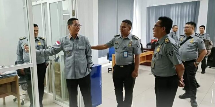 Kepala Kantor Imigrasi Takengon Terima Kunjungan Tim Studi Tiru Kantor Imigrasi II TPI Tarempa