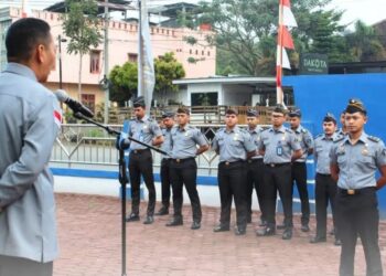 Kepala Kantor Imigrasi Takengon Hamdani Pimpin Apel Sore