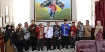 Berbenah, Pj Bupati Aceh Tengah T Mirzuan Sambut Audiensi Yayasan UGP