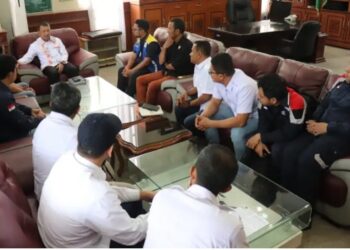 Pastikan Konstruksi Venue PON XXI Berjalan Lancar, Pj Bupati T Mirzuan Terima Audiensi Satker PUPR