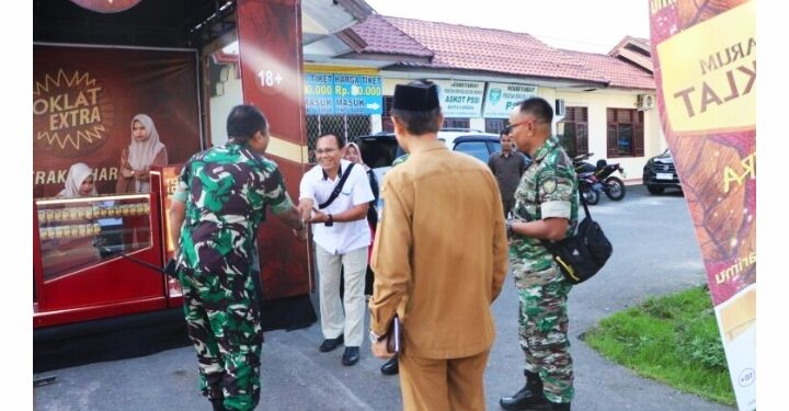 Dandim 0104/Aceh Timur Hadiri Pembukaan Bazar TNI Serentak Secara Vidcon Dalam Rangka Hari Raya Idul Fitri 1445 H di Kota Langsa