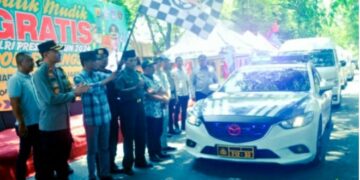 Pj.Walikota Lepas Tiga Mobil Hiace Mudik Gratis Idul Fitri 1445 Hijriah