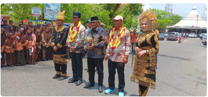 Pemko Langsa Terima Penghargaan Piala Adipura 2023.