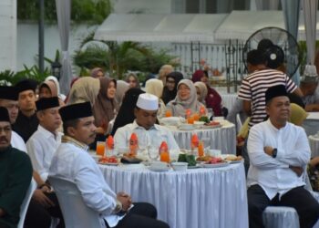 Bupati Aceh Tamiang Drs. Asra Menggelar Buka Puasa Bersama