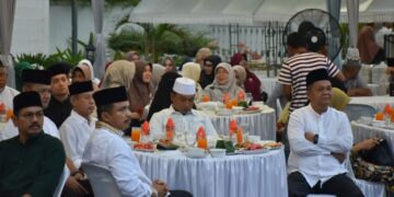 Bupati Aceh Tamiang Drs. Asra Menggelar Buka Puasa Bersama