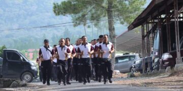 Jaga Kebugaran Tubuh, Personel Polres Bener Meriah Laksanakan Olahraga Lari Pagi