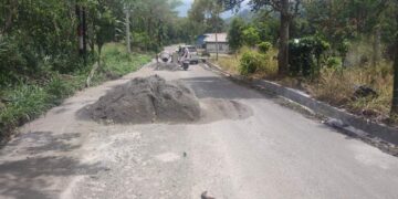 Pekerjaan Berem Jalan Kampung Tunyang Induk, Diduga Proyek Siluman Dan Tanpa Papan Himbauan