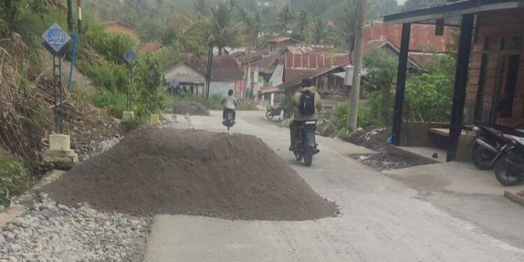 Lagi, Pekerjaan Berem Kampung Tunyang Tak Gubris Teguran Kadis DPMK Bener Meriah