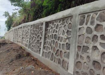 Pekerjaan Tembok Penahanan Tanah(TPT) Kampung Selisih Mara, Diduga Proyek Siluman 