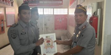 Penghargaan Kepada Pegawai Teladan Rutan Takengon Periode April 2024