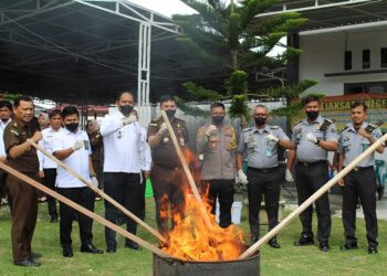Rutan Sigli Ikut Serta Dalam Pemusnahan Barang Bukti Di Kantor Kejaksaan Pidie