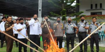 Rutan Sigli Ikut Serta Dalam Pemusnahan Barang Bukti Di Kantor Kejaksaan Pidie