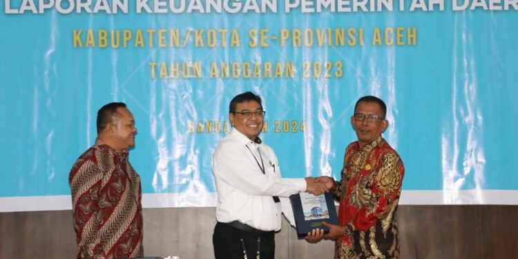 Pemkab Pidie Jaya Menerima Prediket WTP Dari BPK RI