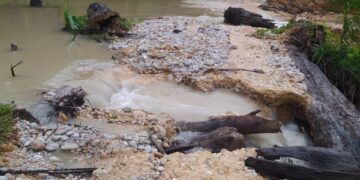 Akibat Luapan Banjir, Akses Jalan Di Kuta Baharu- Singkohor Putus