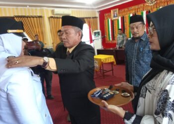 Pj Bupati Aceh Singkil Azmi Lantik 10 Pejabat Eselon III Dan Berikut Namanya