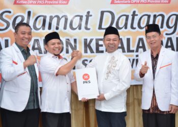 PKB Dan PKS Akan Jalin Kerjasama, Abdul Wahid Kembalikan Formulir Ke DPW PKS