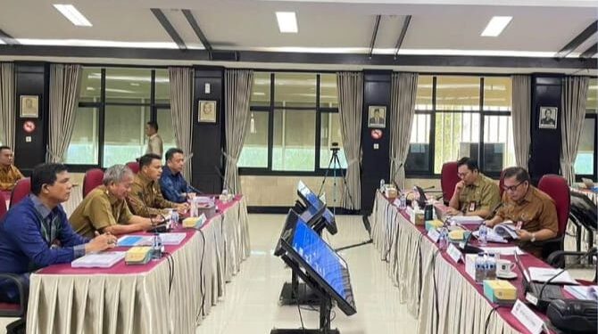Pj Bupati Aceh Singkil Azmi Laporkan 6 Program Unggulan Pada Evaluasi Kinerja Triwulan III