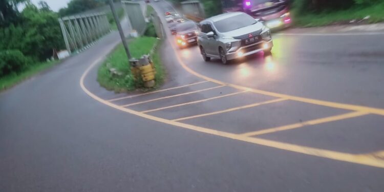 Klakson 3 Kali Jika Melintasi Jembatan Kembar Seulawah Aceh Besar