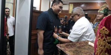 Pj Bupati Aceh Besar Dampingi Pj Gubernur Aceh Sambut Kedatangan Menpora