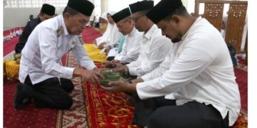 Peusijuek Jemaah Calon Haji, Pj Wali Kota: Semoga Menjadi Haji Mabrur