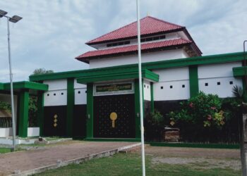 Ziarah Ke Makam Syeih Abdurrauf Bin Ali Alfansuri Di Syiah Kuala Banda Aceh
