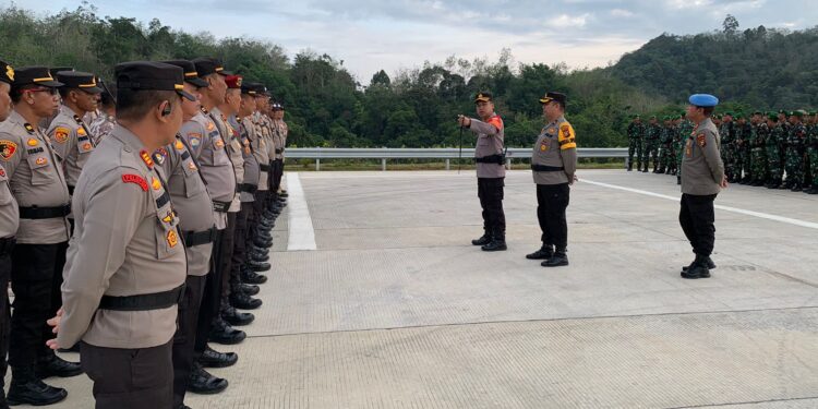 Kapolres Kampar Pimpin Langsung Pengamanan Kunker Presiden RI Meresmikan Jalan Tol