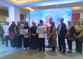 Ketua TP-PKK Palembang Dewi Sastrani Ratu Dewa Membuka Lomba Inovasi Masakan Berbahan Baku Ikan