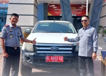 Kepala Kantor Imigrasi Hamdani Menyerahkan Satu Unit Mobil Kepada Rutan Kelas IIB Takengon