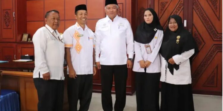 Terima Audiensi SMKN 1 Terkait Sampah Danau Lut Tawar, Ini Harapan Sekda Subhandhy