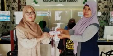 Penyerahan Kartu Identitas Anak Untuk TK Ratawali