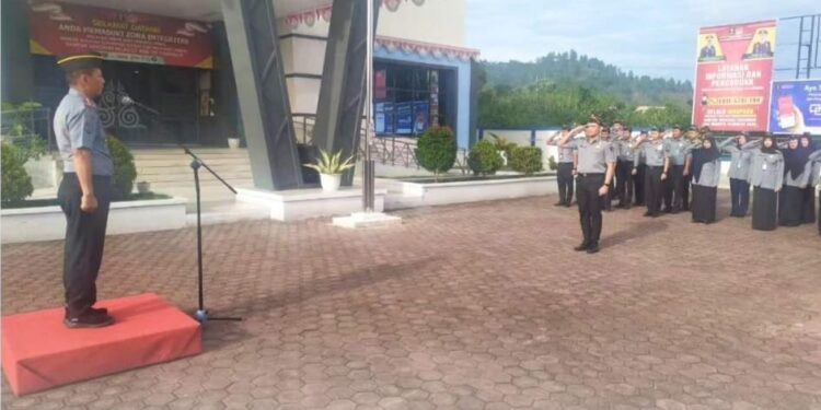 Kepala Imigrasi Takengon Hamdani Pimpin Apel Pagi