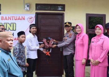 Kapolres Bener Meriah Meresmikan Rumah Bantuan Layak Huni Menyambut Hari Bhayangkara Ke- 78