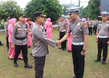 Kapolres Kampar Pimpin Upacara Kenaikan Pangkat Personil Periode 1 Juli 2024