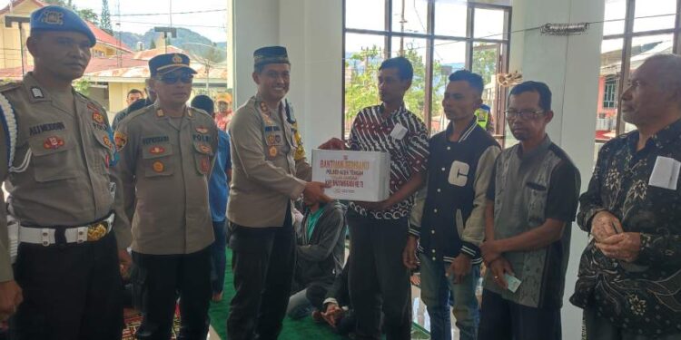HUT Bayangkara Ke 78, Polres Aceh Tengah Membagikan Sembako, Beasiswa Dan Rumah Layak Huni