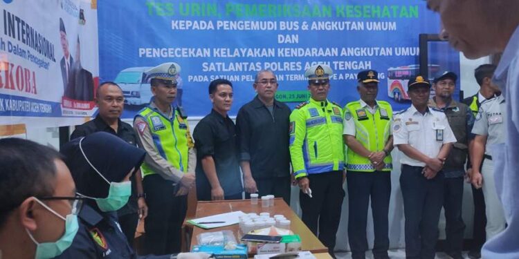 Satlantas Polres Aceh Tengah Gelar Giat Cek Urin Pengemudi Di Terminal Paya Ilang 