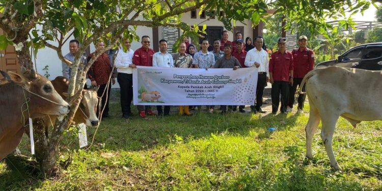 Hari Raya Idul Adha 2024, Pj Bupati Azmi Salurkan 500 Ekor Hewan Qurban Di 11 Kecamatan