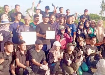 Pj Bupati Bireuen Aulia Sofyan Ikuti Aksi Akbar Bersihkan Di Ujong Blang