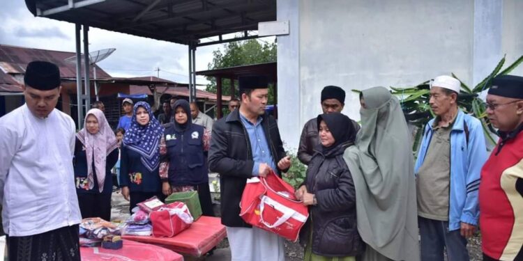 Pj. Bupati Bener Meriah Haili Yoga Tinjau Korban Kebakaran Di Kampung Bener Mulie