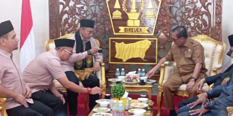 Pj Bupati Bireuen Menerima Kunker Ketua Hakim Syarie Negeri Sembilan Malaysia