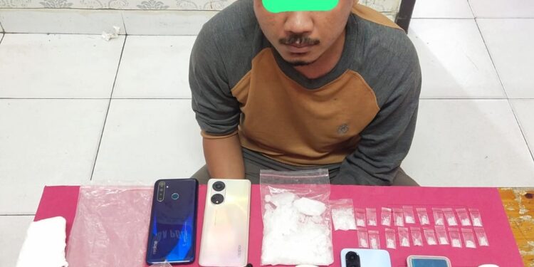 Satresnarkoba Polres Siak Amankan Dua Orang Pria Diduga Penyalahgunaan Sabu
