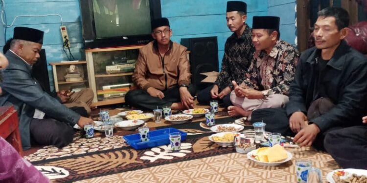 Rapat Rutin Akhir Bulan, Mempererat Tali Silaturahmi Antar Reje Se Kecamatan Atu Lintang 