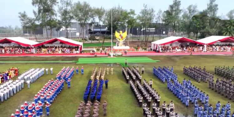 Brimobda Riau mengikuti upacara hari lahir Pancasila yang dipimpin Oleh Presiden RI