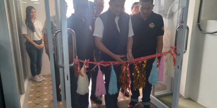 Bupati Ogan Ilir Panca Wijaya Akbar SH Membuka Grand Opening Bens Billiard